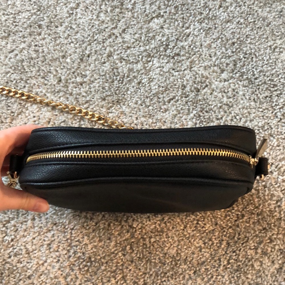 *SOLD* Forever 21 Black & Gold Crossbody Purse - Picture 3 of 9